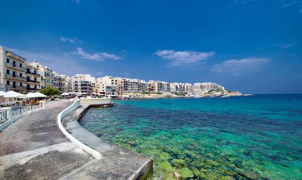 Seafront Two Bedroomed Apartment In Marsalforn Exterior photo
